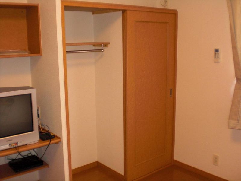 レオパレスオレンジ 収納