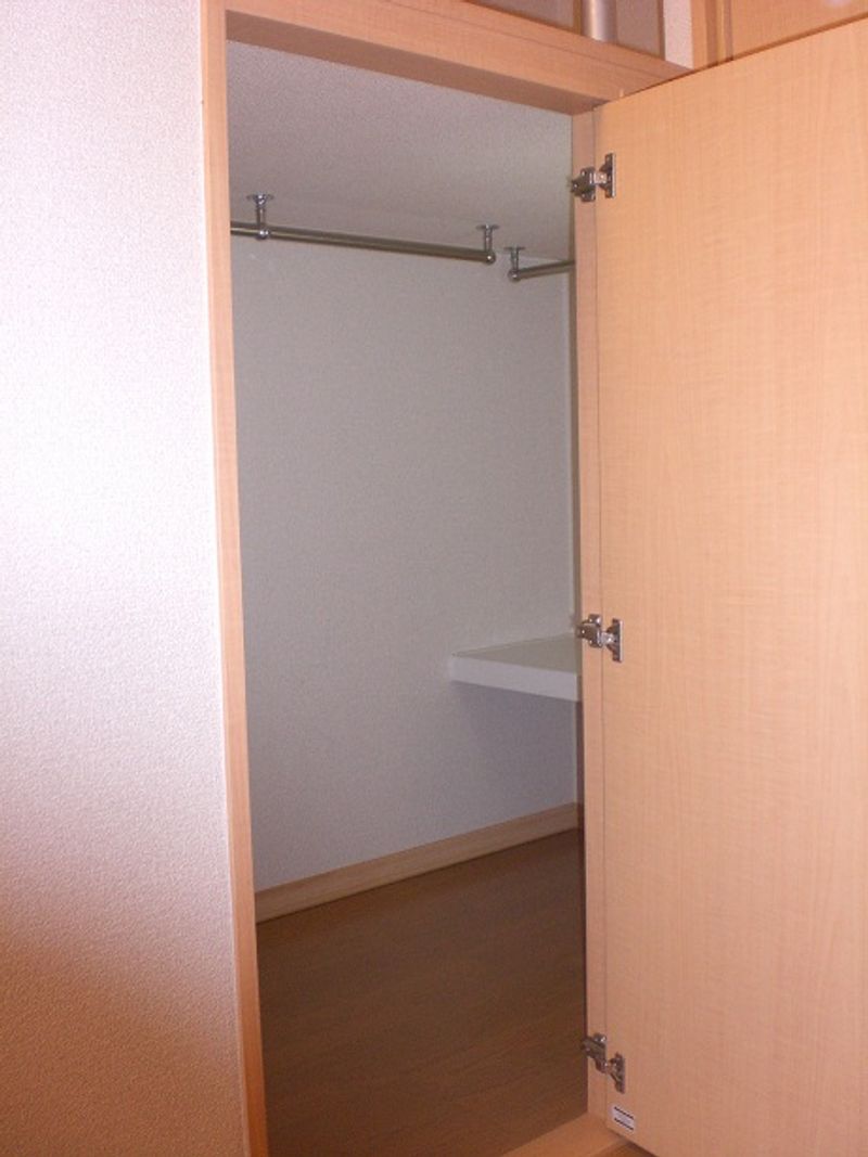 レオパレスエトワール　ピア 収納
