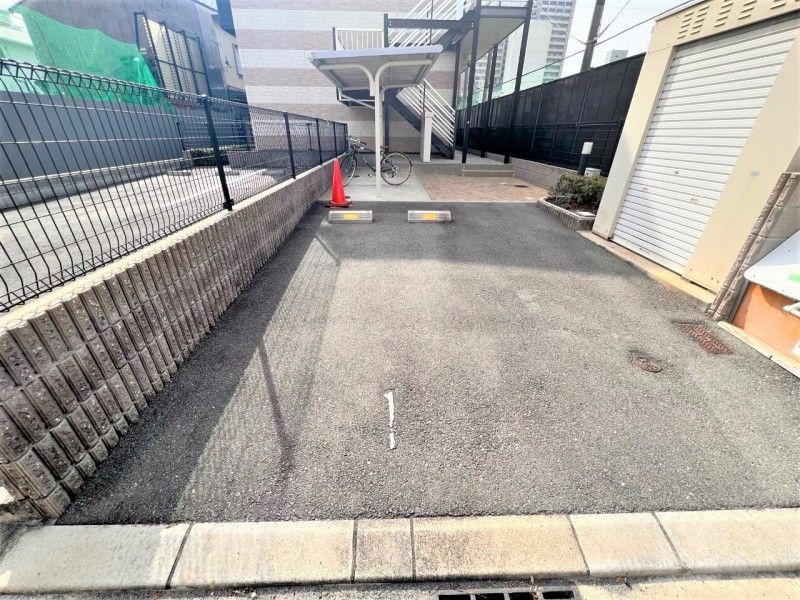 レオパレスカナール 駐車場