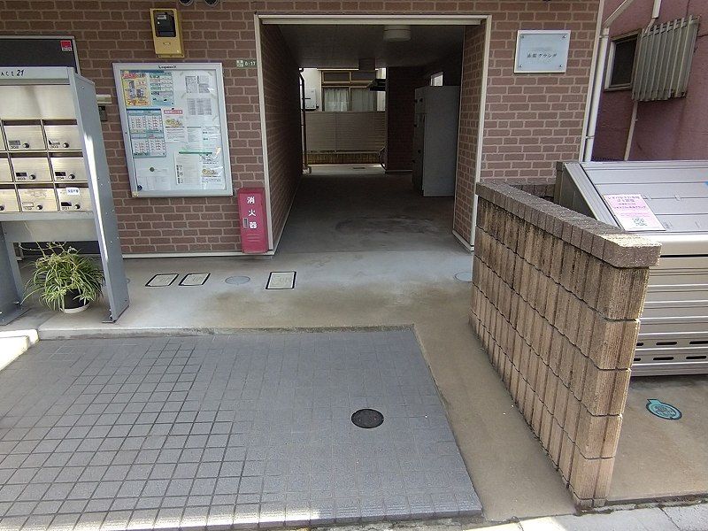 レオネクスト赤堤グランデ エントランス