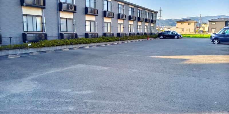 レオパレス橘 駐車場