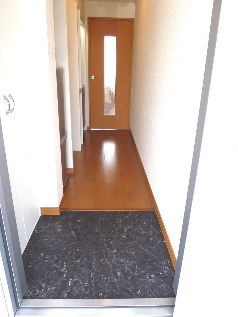 レオパレスかさぎの 玄関