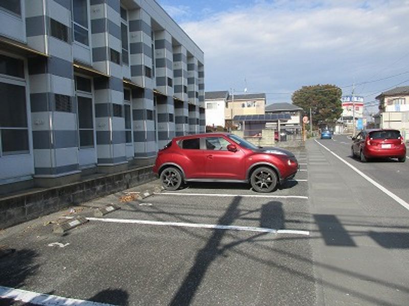 レオパレスＭＵＳＡＳＨＩ 駐車場