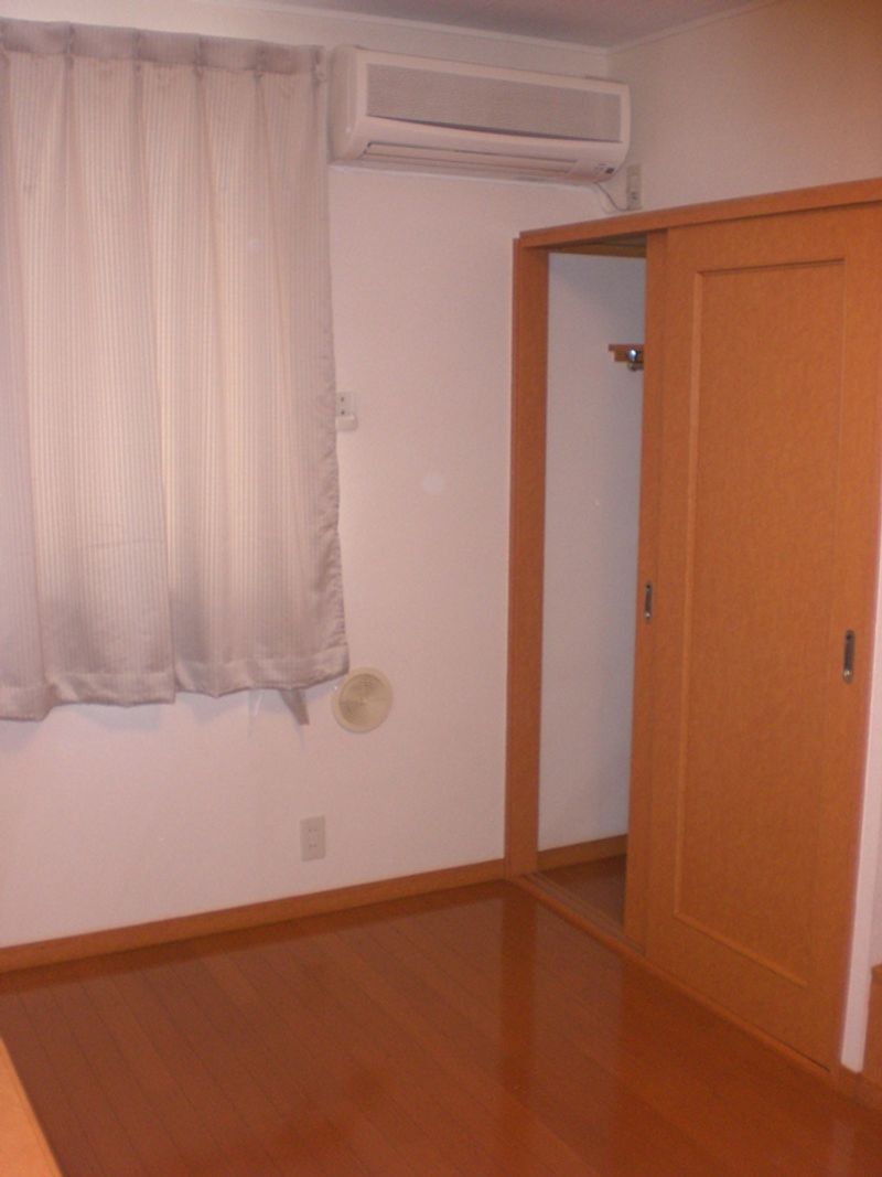 レオパレスＬｕｍｉｅｒｅ元町Ⅱ 収納