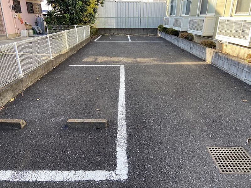 レオパレスエクセレント 駐車場
