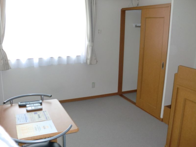 レオパレスセレッソ 居間