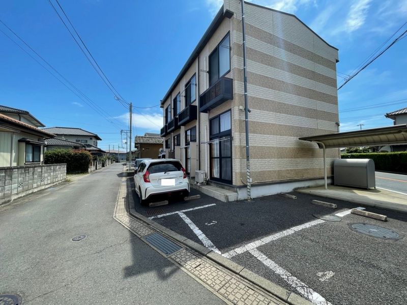 レオパレスサニーホームズ　Ⅱ 駐車場