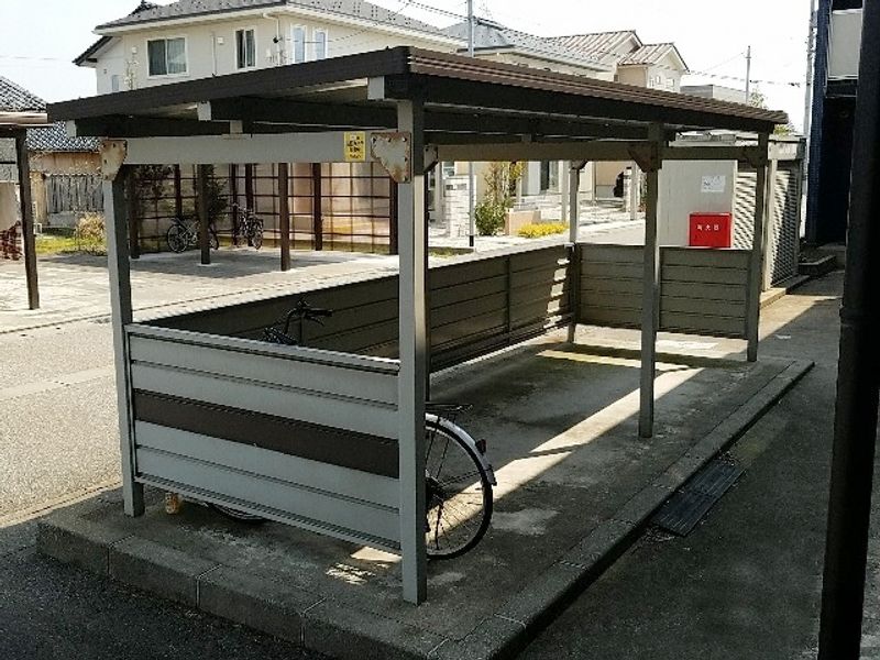 レオパレスファミーユ砺波 共用部分