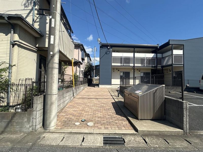 レオパレスハナミズキ仁戸名 エントランス