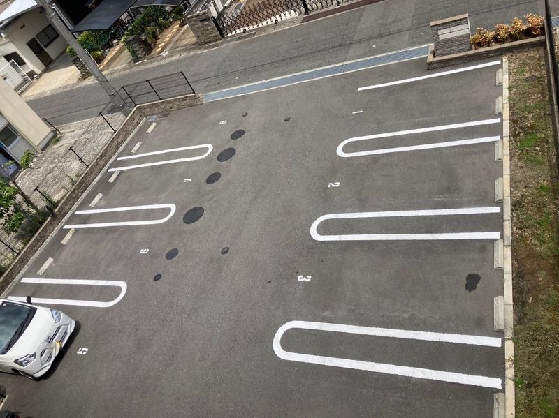 クレイノグランメゾン　アオイ 駐車場