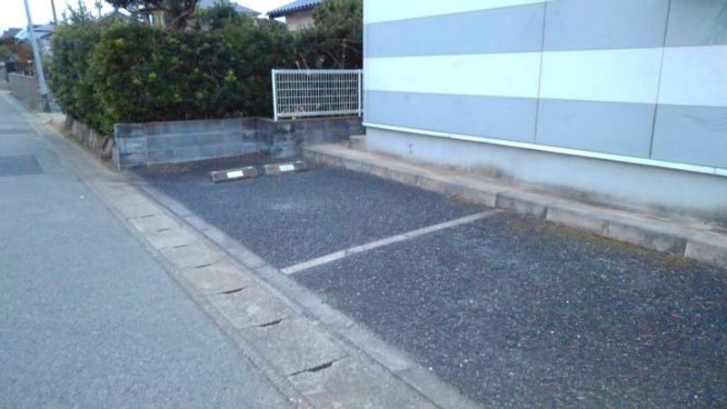 レオパレスＴＵＢＡＳＡ 駐車場