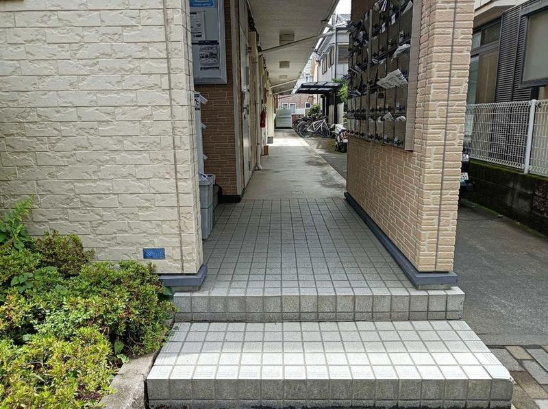 レオパレス薩摩プロヴァンス エントランス