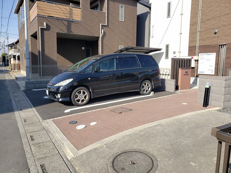 クレイノプロースト 駐車場