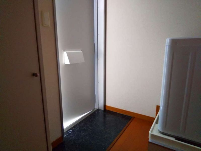 レオパレスクレベール 玄関