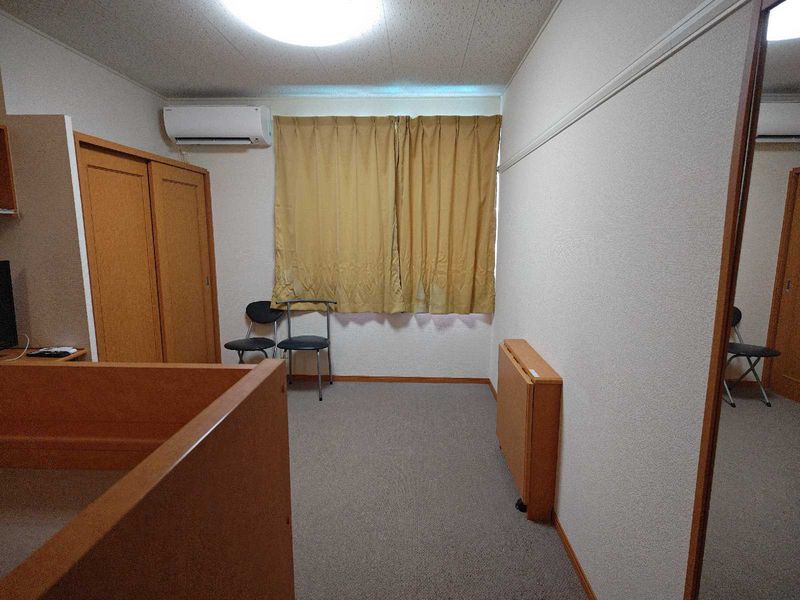 レオパレスグレーシー堀江 居間