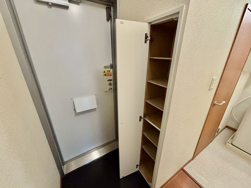 レオパレスこまつ 収納