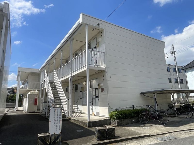 レオパレスフランボワーズ　Ｆ 外観
