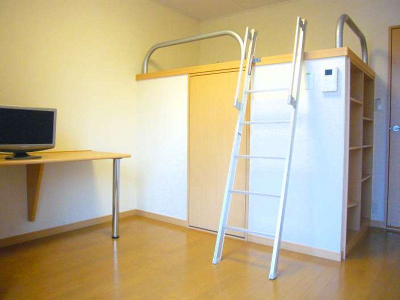 レオパレスヴェルヴェデーレ 寝室