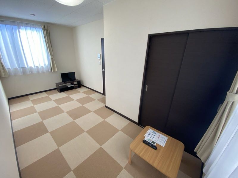 LEONEXT Meito Hon Dori West Living room