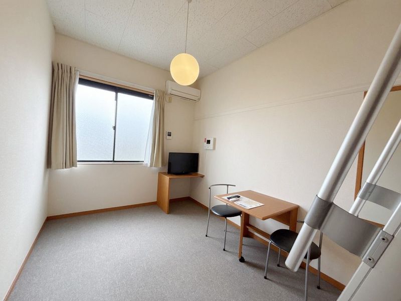 レオパレスＭＩＺＵＨＯ 居間