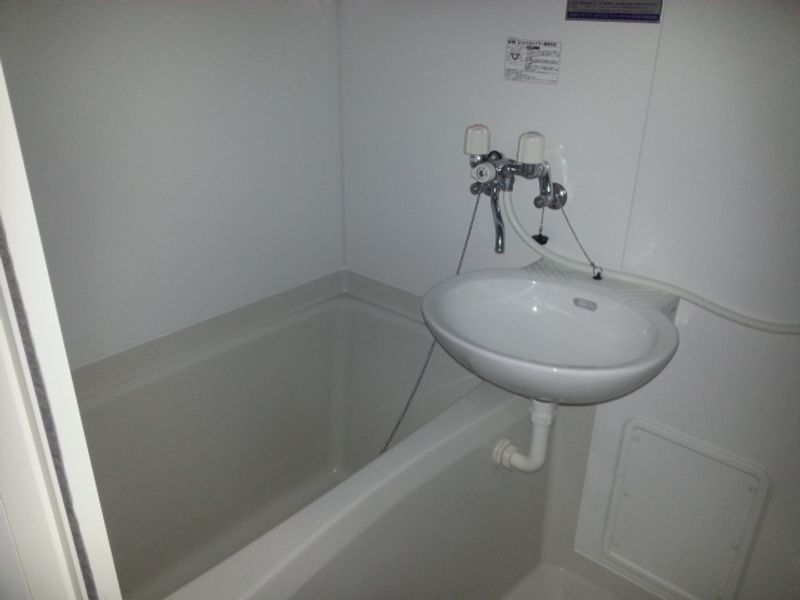 LEONEXT Okamisawa Bathroom