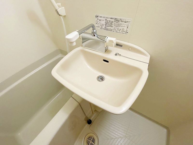 レオネクストＬＵＣＥ高松 洗面台