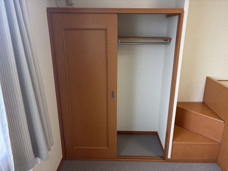レオパレス宮代庭苑 収納