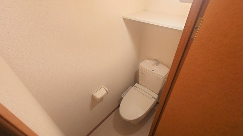 レオパレスたつの トイレ