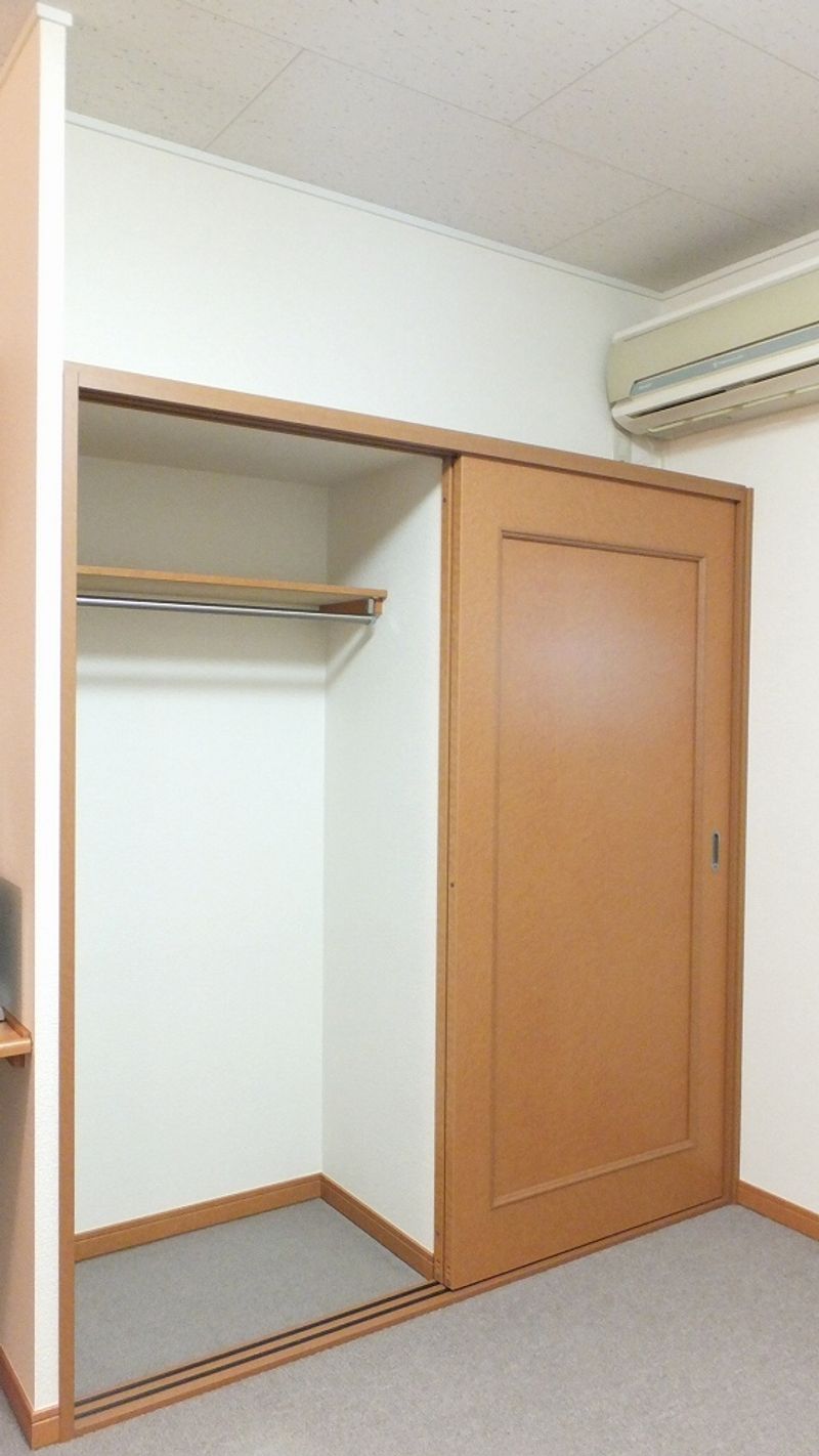 レオパレスエアル 収納