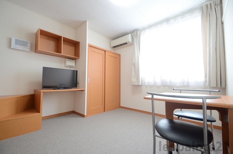 レオパレスヴァンテージ 居間