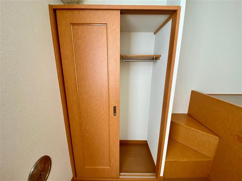 レオパレスフェンテ 収納
