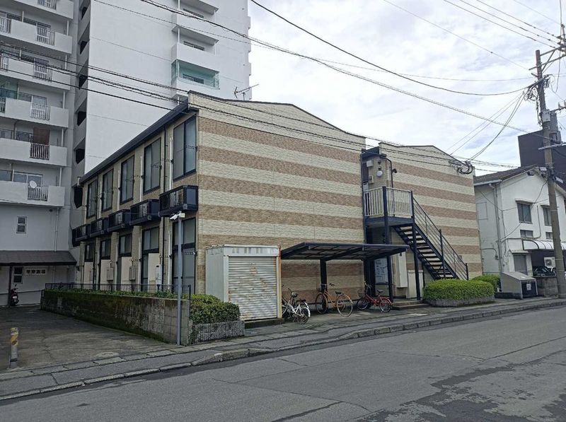 レオパレスＣａｓａ　Ｎａｐｏｌｉ 外観