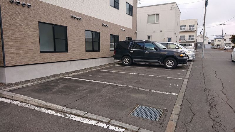 レオパレスメゾン信濃 駐車場