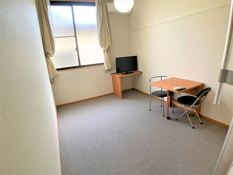 レオパレスＣａｓａ　Ｎａｐｏｌｉ 居間