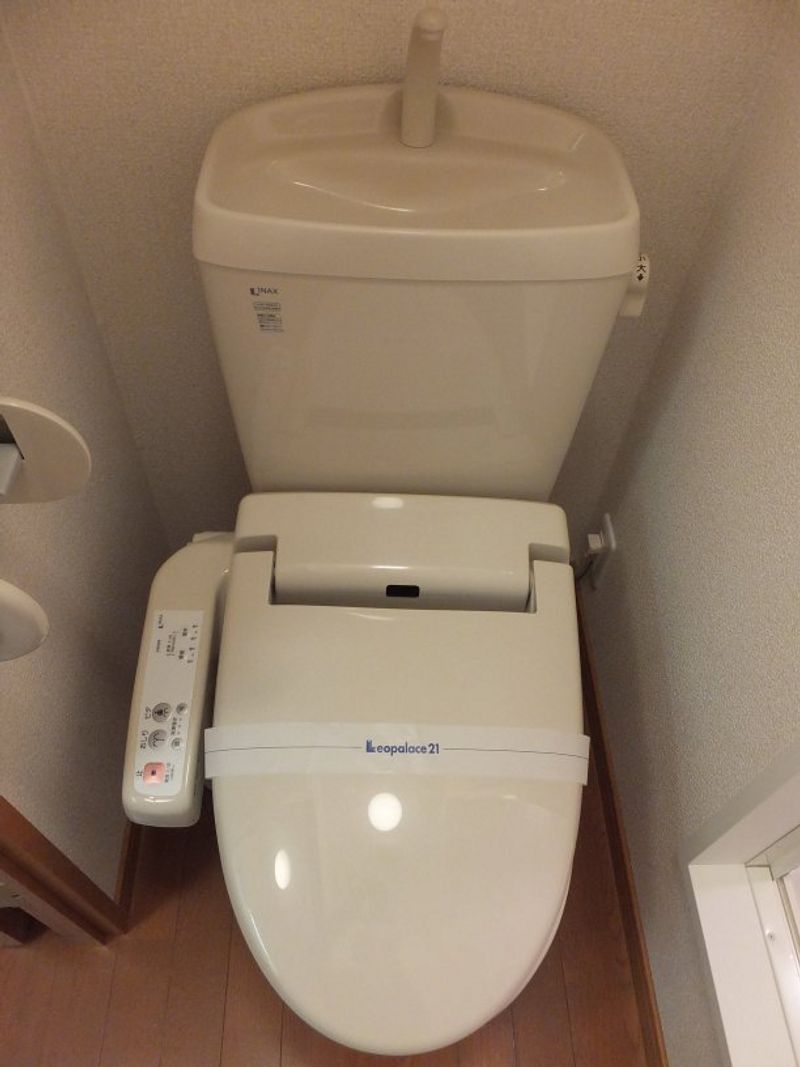 レオパレスエムワン トイレ