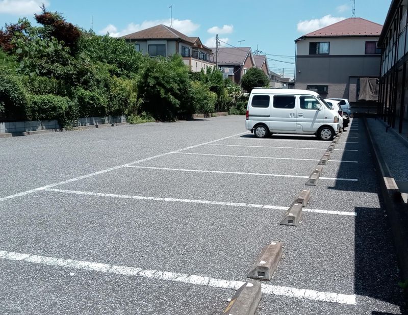 レオパレスドウコヤ 駐車場