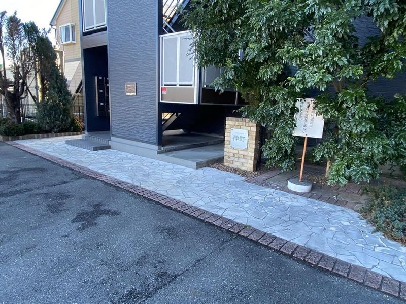 leopalace Jinno Entrance