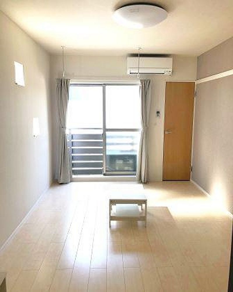 クレイノＫＯＮＤＯＨ 居間
