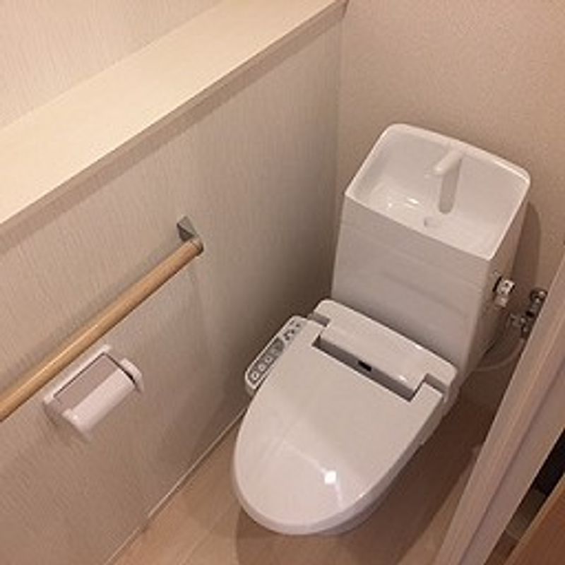 CLEINO Lucian Nhà vệ sinh