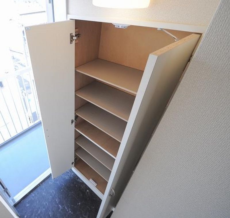 レオパレスさくらⅡ 玄関