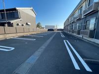 LEONEXT Katsura Bãi đỗ xe