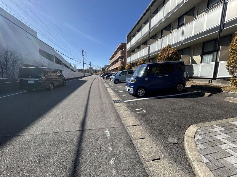 leopalace LOTUS A Parking lot