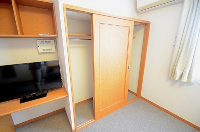 レオパレスティエラⅠ 収納