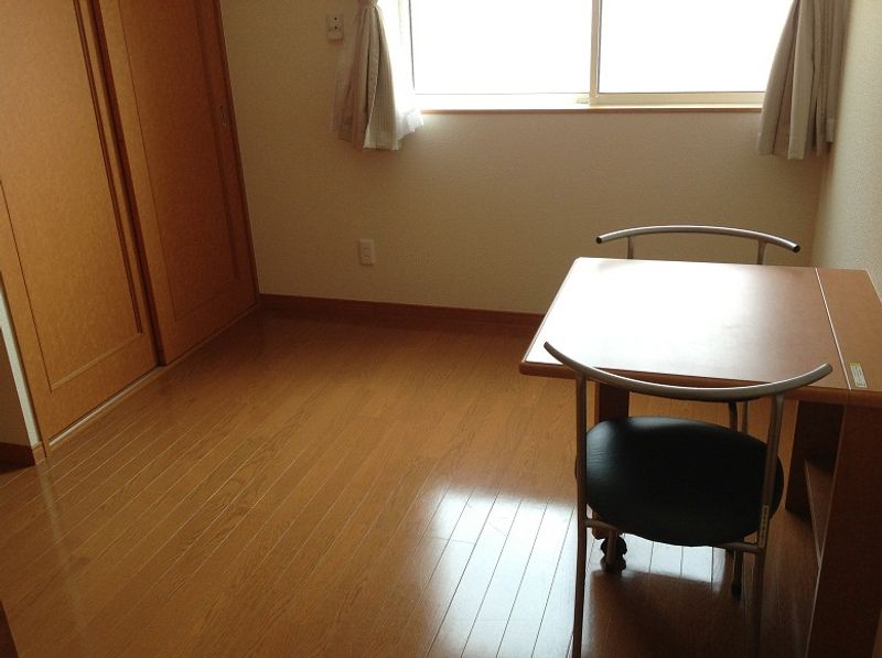 レオパレスフィオーレ 居間