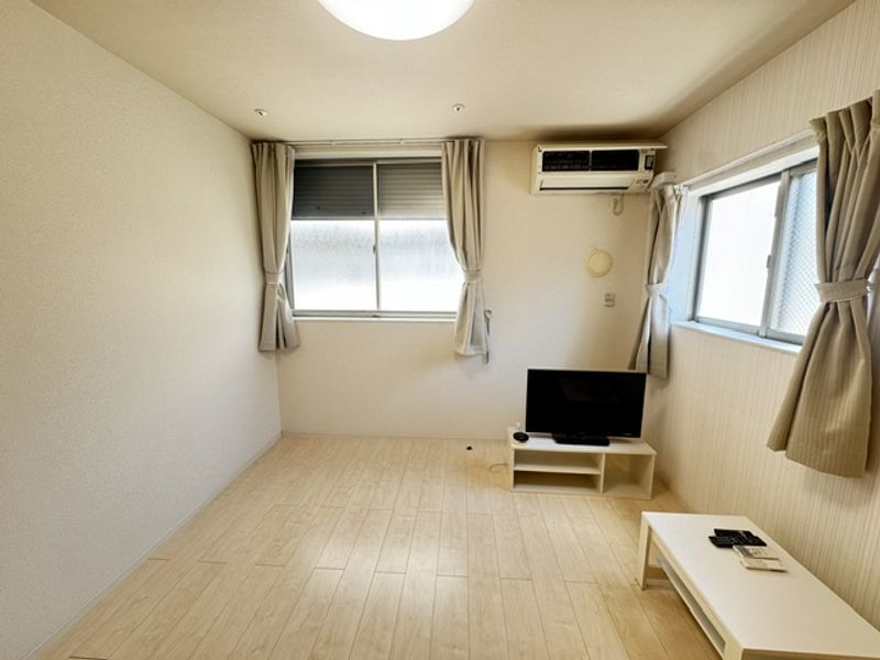 CLEINO AZUMA Bedroom
