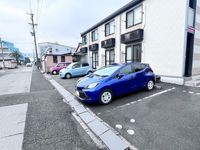 レオパレス老松町 駐車場