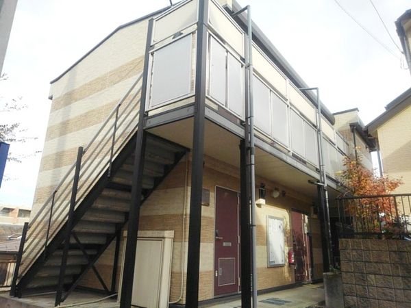 レオパレスヴェルデカーサ二俣川 外観