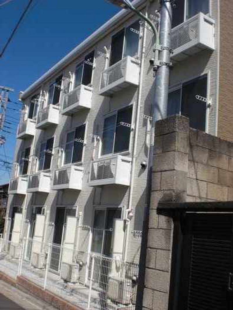 レオパレス大井 外観