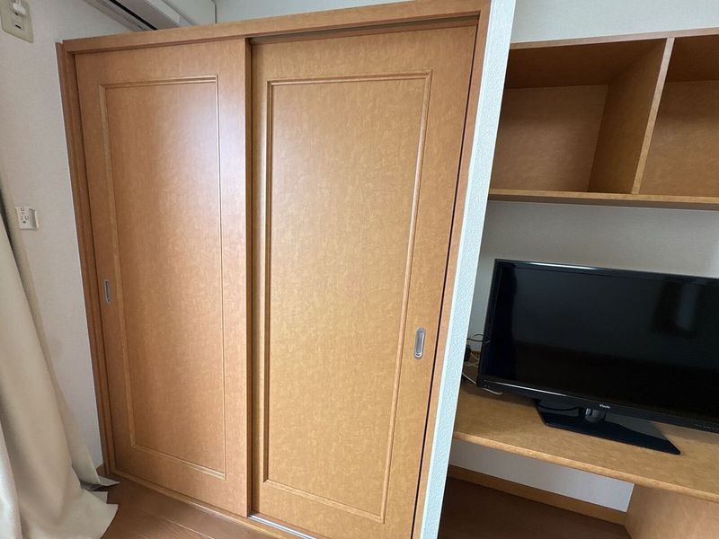 レオパレスエクシード塩浜 収納