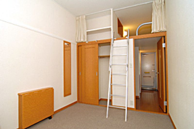 レオパレスネオハピネス 居間